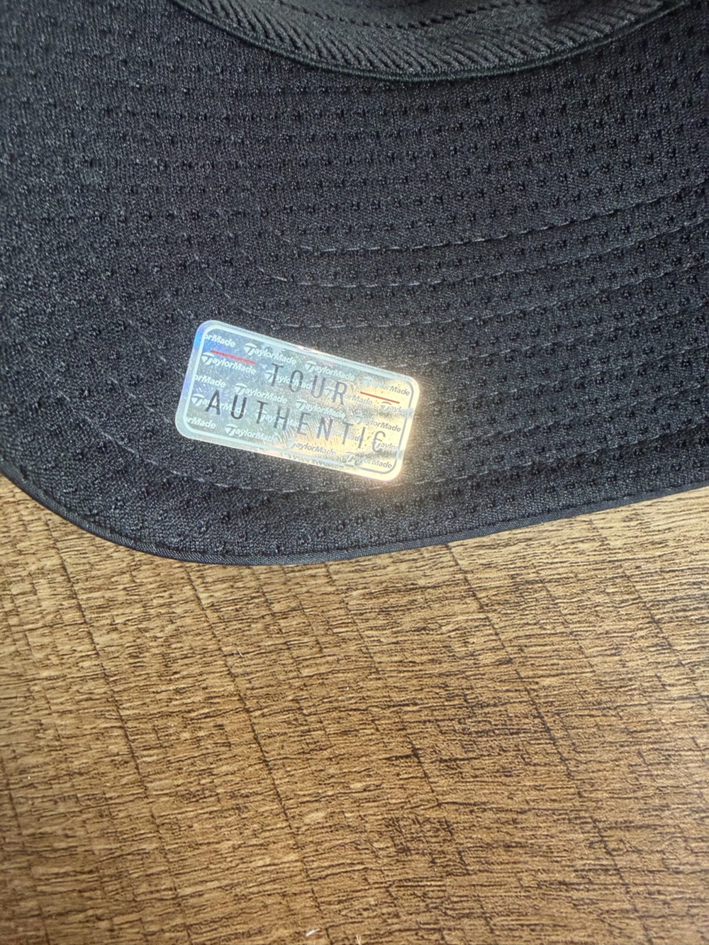 TaylorMade Black Golf Cap with Silver Authenticity Sticker- S/M - Picture 3 of 6